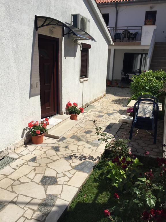 Stana Apartment Porec Exterior photo